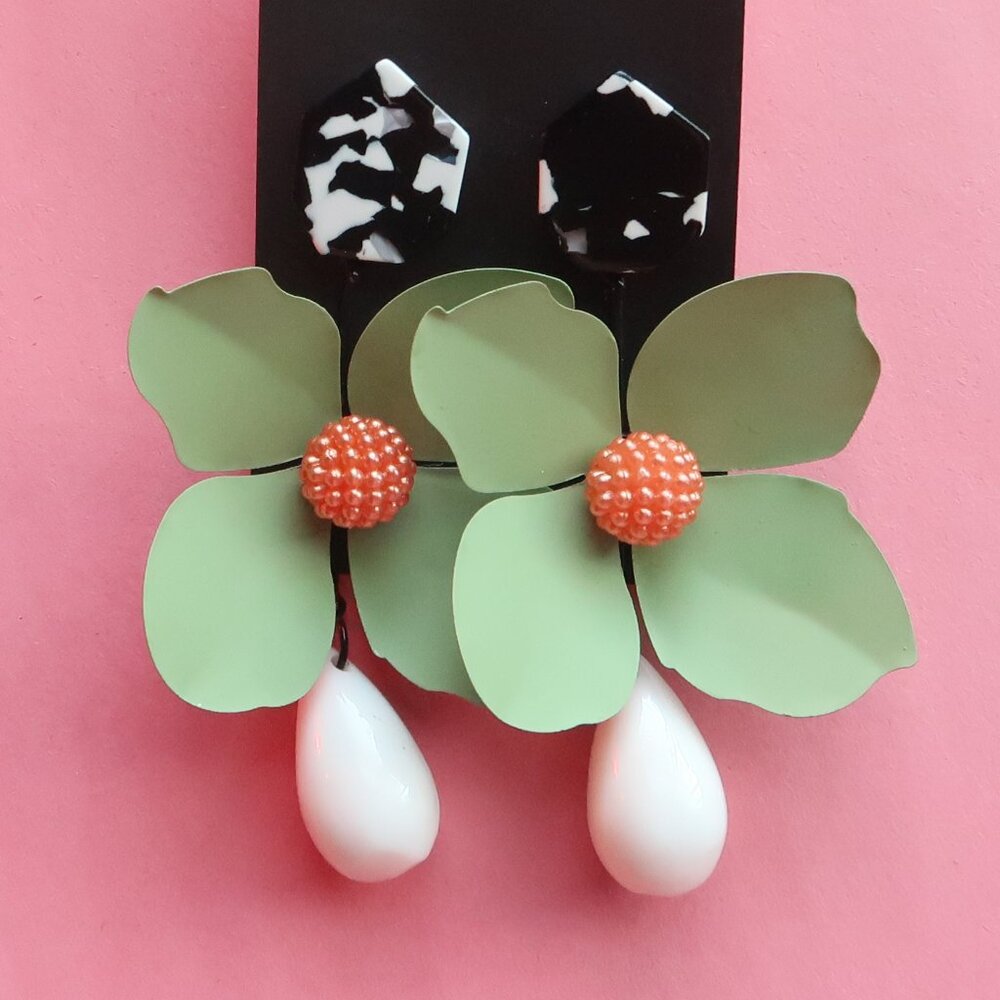 MANGO Floral Statement Drop Earring Fashion Jewelry Pastel Green Coral White Big - Picture 2 of 10